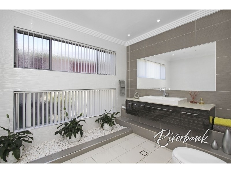 27 Yoogali Street, Merrylands NSW 2160