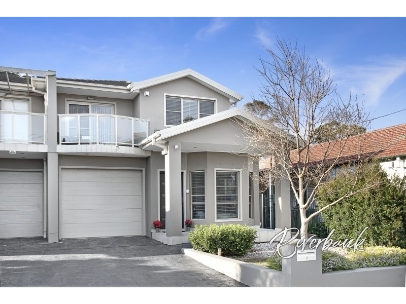 7 Robertson Street, Guildford NSW 2161