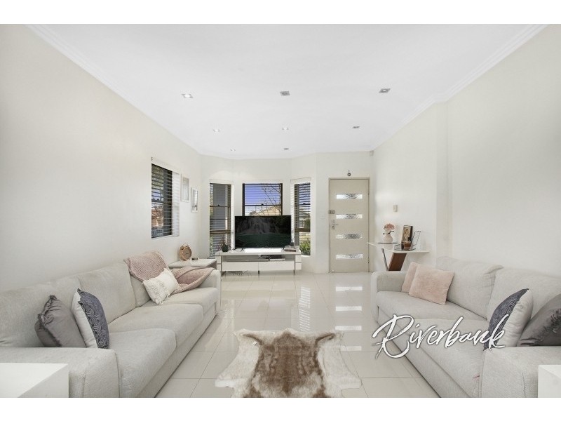 7 Robertson Street, Guildford NSW 2161