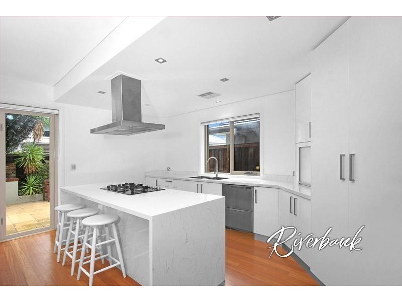 18 Bishop Avenue, Pemulwuy NSW 2145