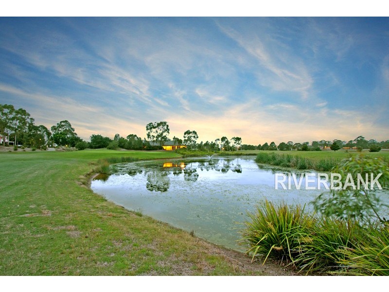 9 Dromedary Pl, Macquarie Links NSW 2565