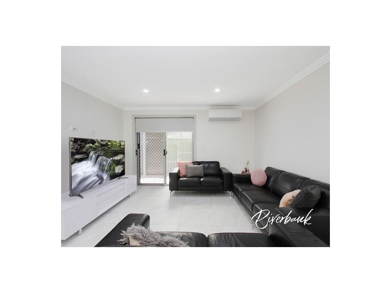 40 & 40a Leach Road, Guildford NSW 2161