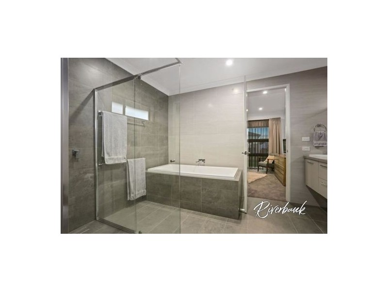 6 Caesar Pl, Harrington Park NSW 2567
