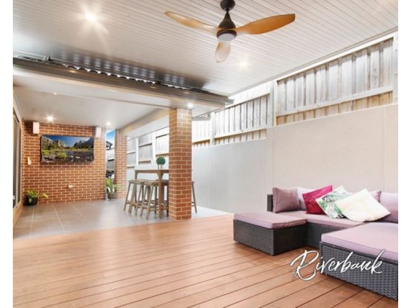 84 Flynn Avenue, Middleton Grange NSW 2171