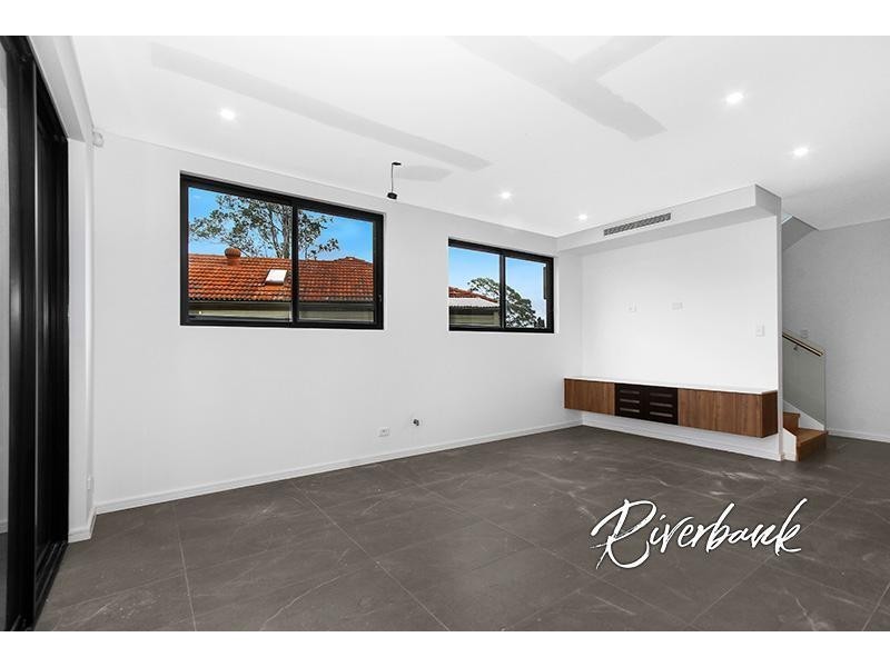 11A Iris Street, Guildford NSW 2161