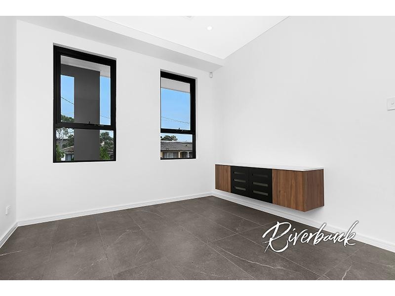 11A Iris Street, Guildford NSW 2161