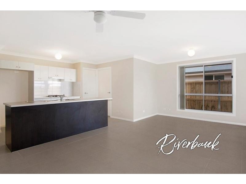 13 Asimus Circuit, Elderslie NSW 2570