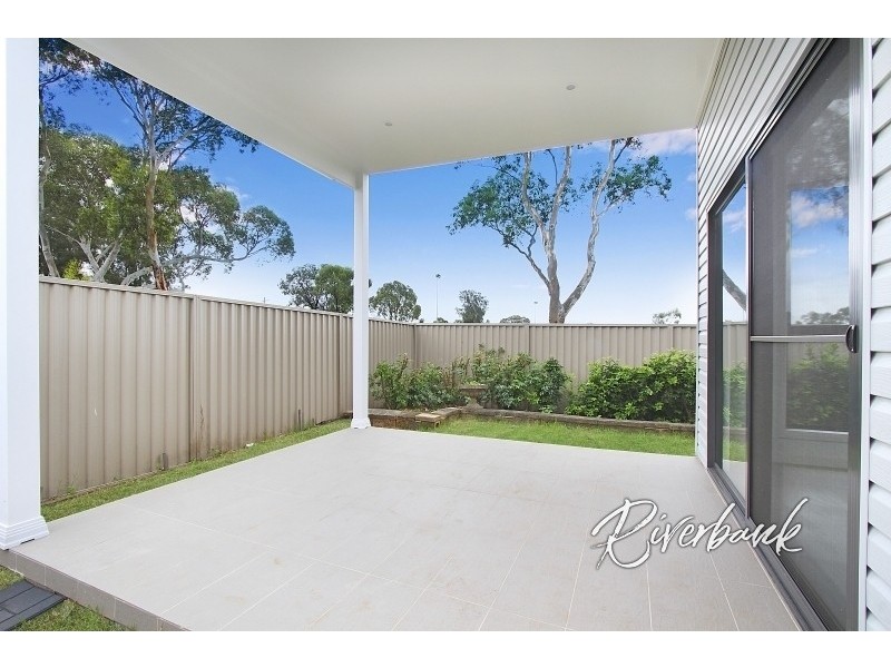 8A Rowena Street, Greystanes NSW 2145