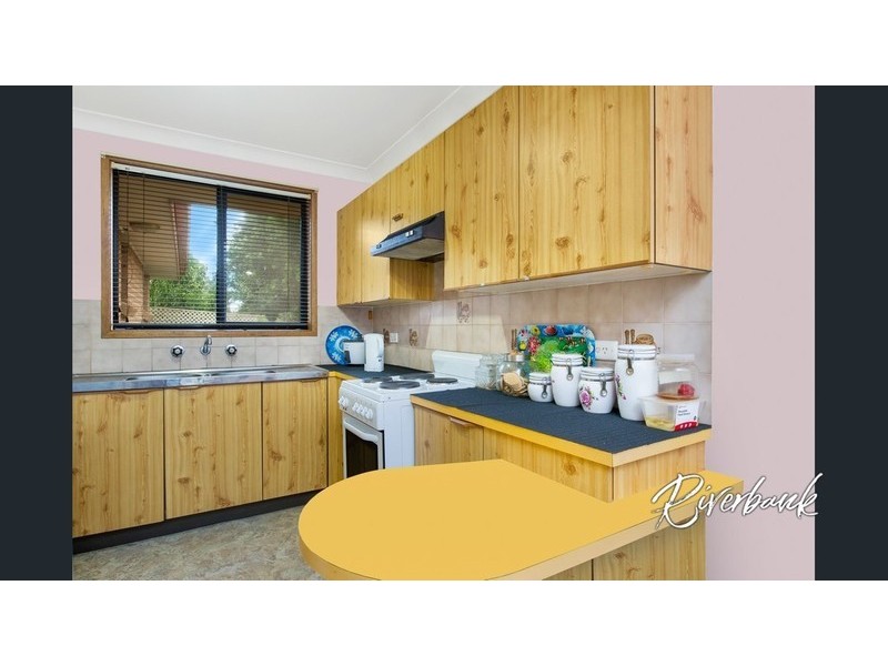 9/65 Fuchsia Crescent, Macquarie Fields NSW 2564