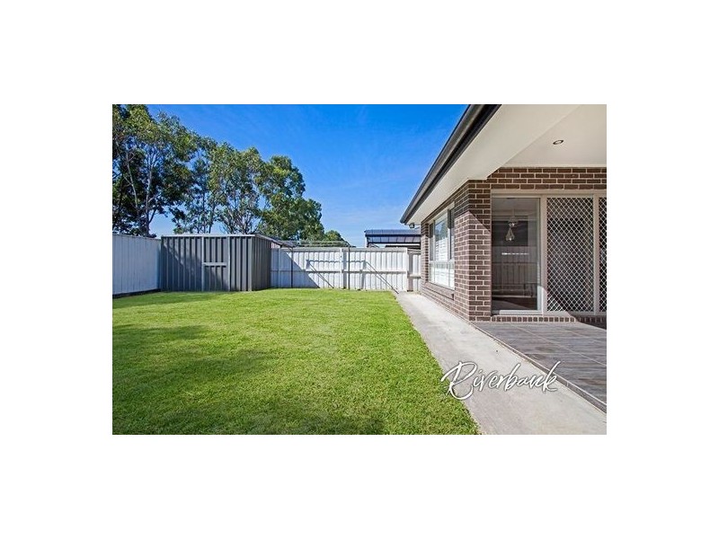27 Burraga Way, Pemulwuy NSW 2145