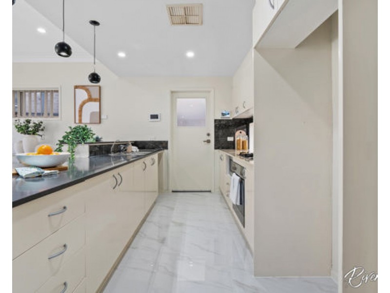 10 Biana Street, Pemulwuy NSW 2145