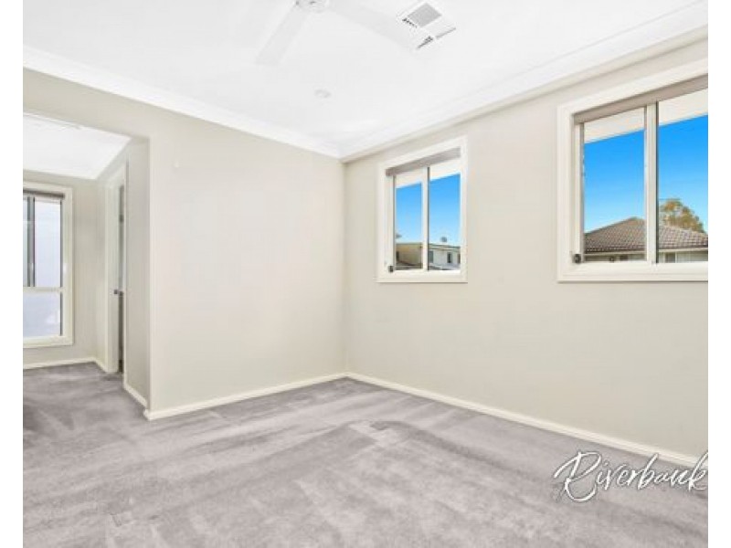 15 Baoma Avenue, Pemulwuy NSW 2145