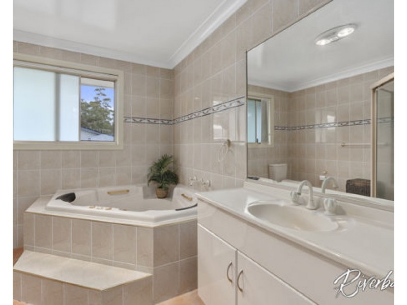 6 Pugh Avenue, Pemulwuy NSW 2145