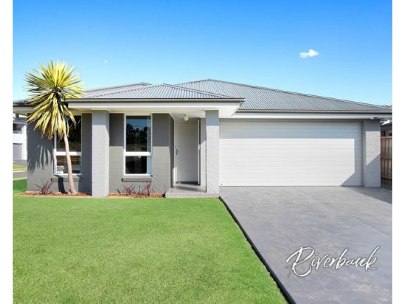 32 Kingsbury Road, Edmondson Park NSW 2174