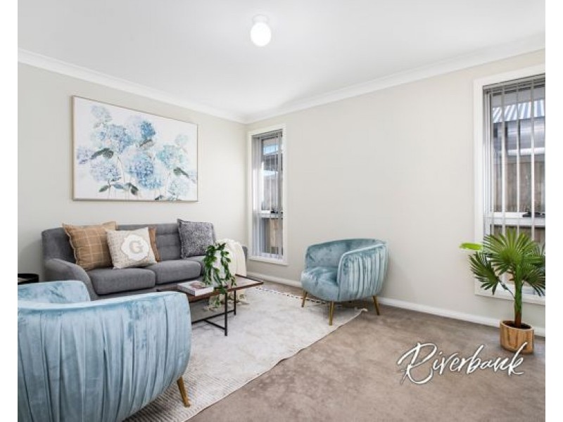 32 Kingsbury Road, Edmondson Park NSW 2174