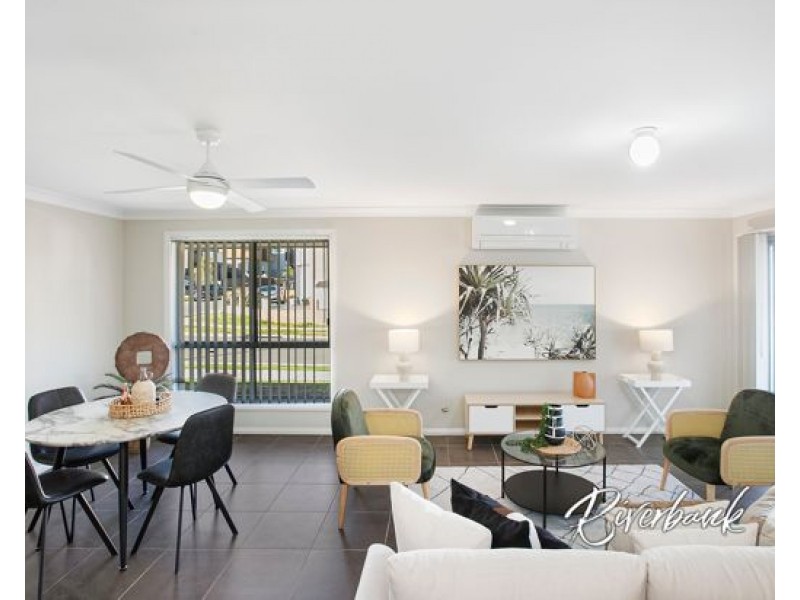 32 Kingsbury Road, Edmondson Park NSW 2174