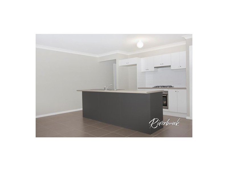 25 Asimus Circuit, Elderslie NSW 2570