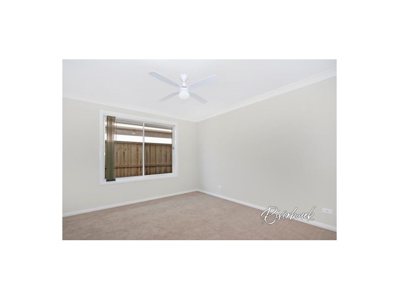 25 Asimus Circuit, Elderslie NSW 2570