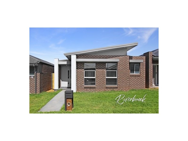 31 Hydrus Street, Austral NSW 2179
