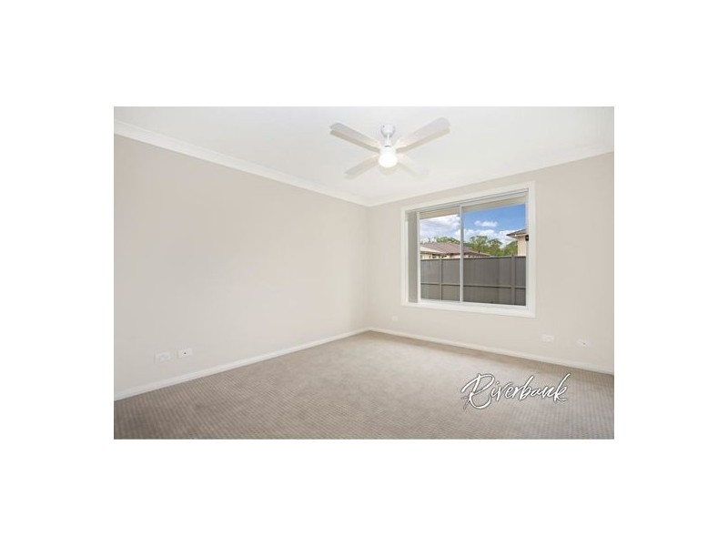 27 Townsend Crescent, Ropes Crossing NSW 2760