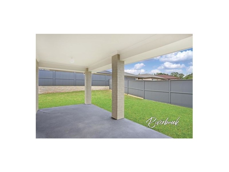 27 Townsend Crescent, Ropes Crossing NSW 2760