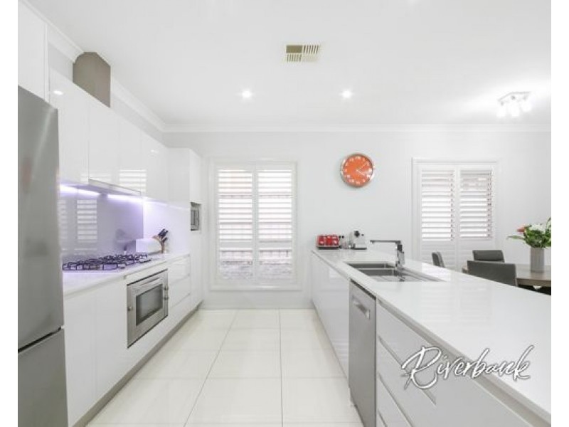 13 Jirrang Street, Pemulwuy NSW 2145
