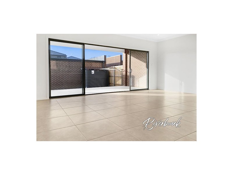 93 Andalusian Street, Austral NSW 2179