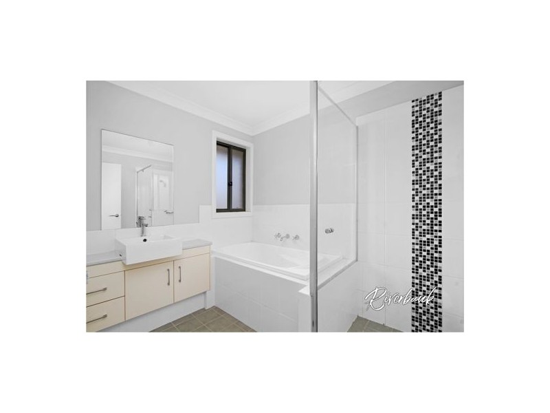 52 Grazier Circuit, Pemulwuy NSW 2145