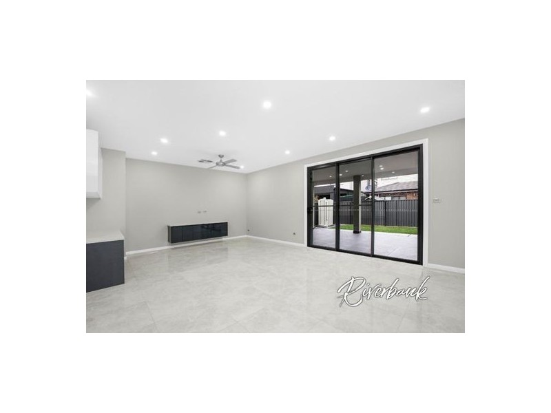 13 Winnima Circuit, Pemulwuy NSW 2145