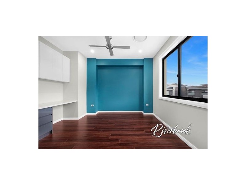 13 Winnima Circuit, Pemulwuy NSW 2145