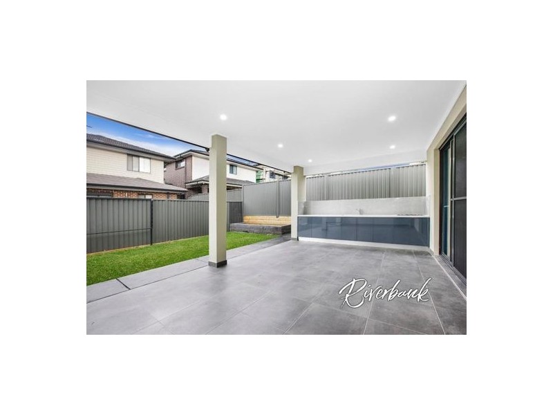 13 Winnima Circuit, Pemulwuy NSW 2145