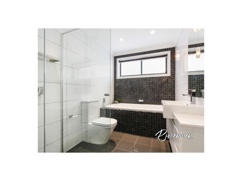 5 Dungara Drive, Pemulwuy NSW 2145