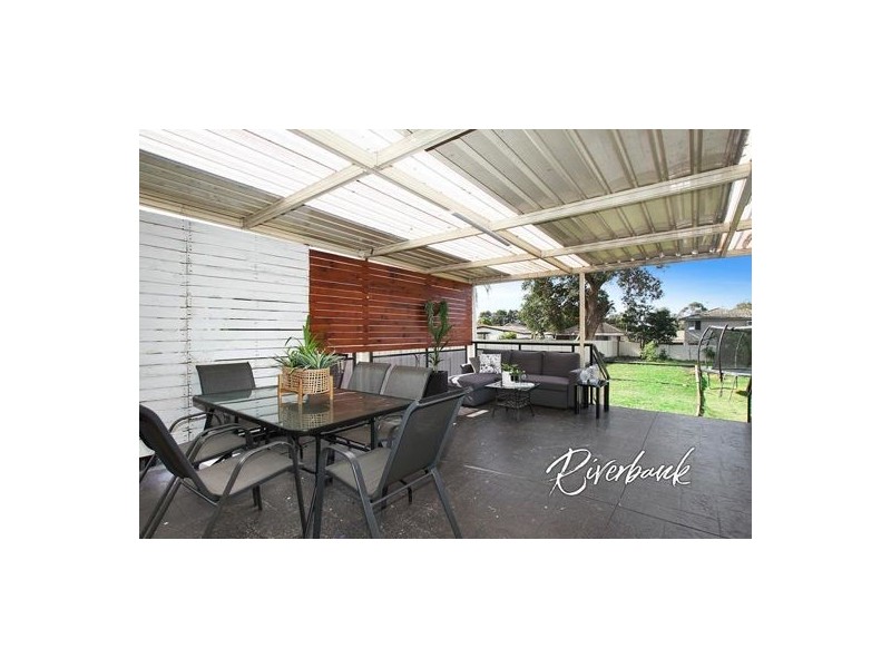 18 Saywell Road, Macquarie Fields NSW 2564