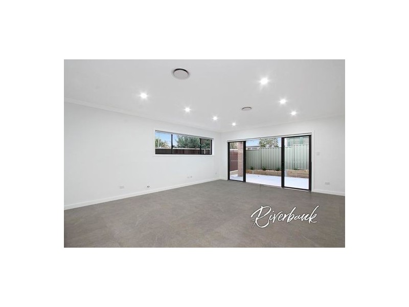9B Cardigan St, Guildford NSW 2161