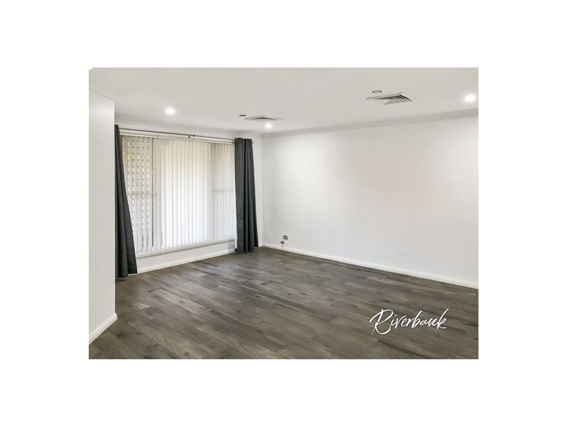 10 Langley Place, Richmond NSW 2753