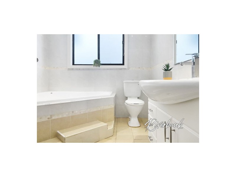 8 Wallan Street, Pemulwuy NSW 2145