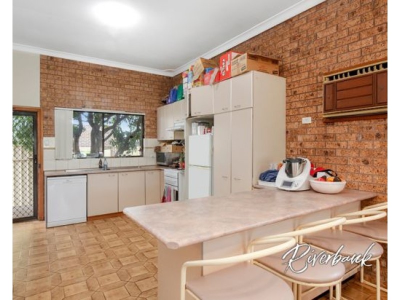 32 Centenary Road, Merrylands NSW 2160