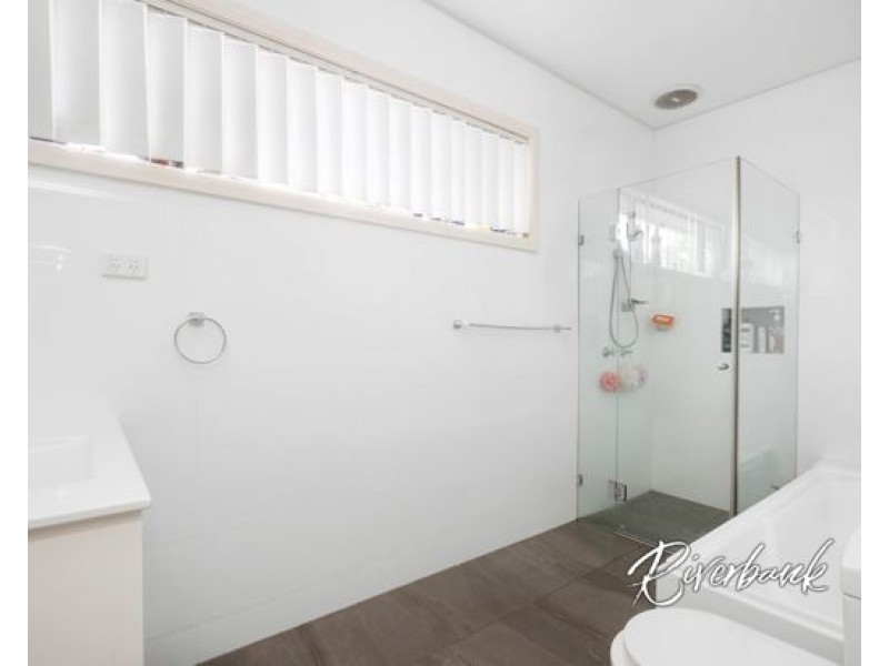 32 Centenary Road, Merrylands NSW 2160