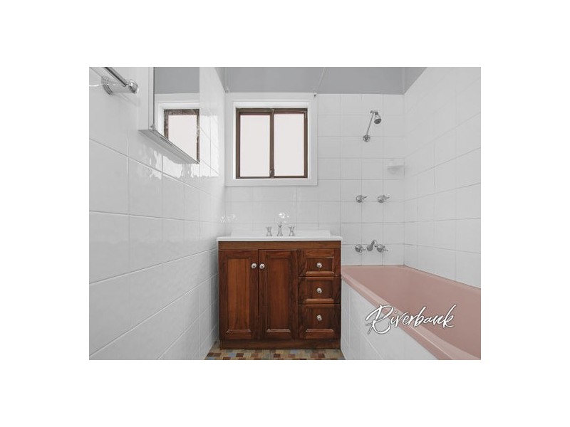 2 Newton St, Guildford NSW 2161