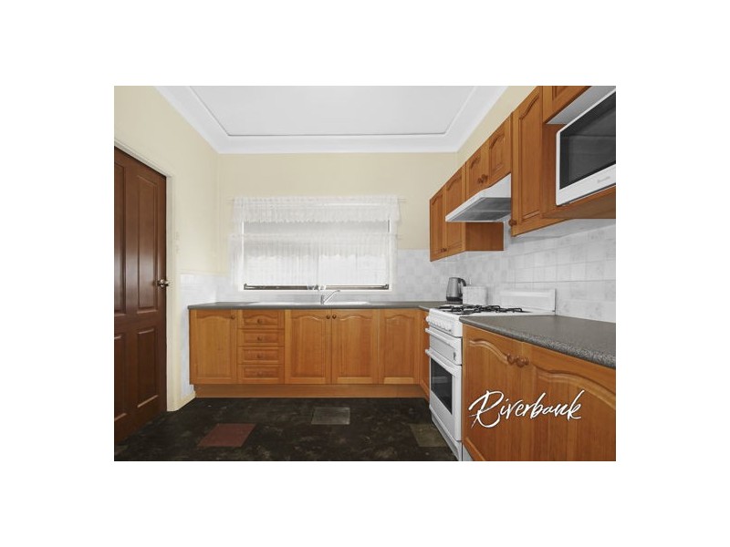 2 Newton St, Guildford NSW 2161