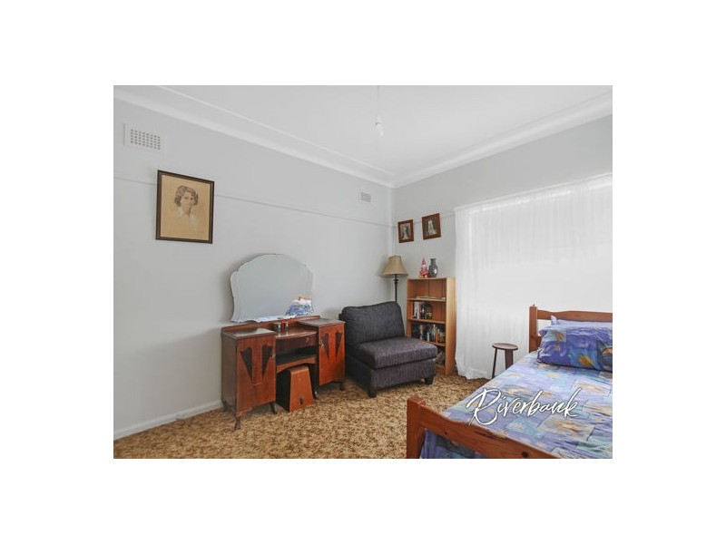 2 Newton St, Guildford NSW 2161