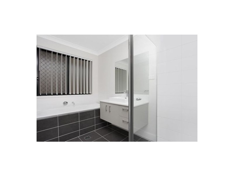 16 Vinny Road, Edmondson Park NSW 2174