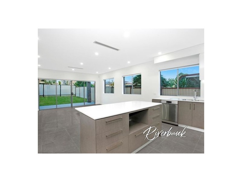 8b Warnock Street, Guildford NSW 2161