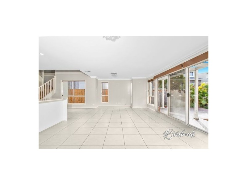 15 Baoma Avenue, Pemulwuy NSW 2145