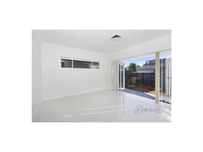 1 Dual Lane, Pemulwuy NSW 2145