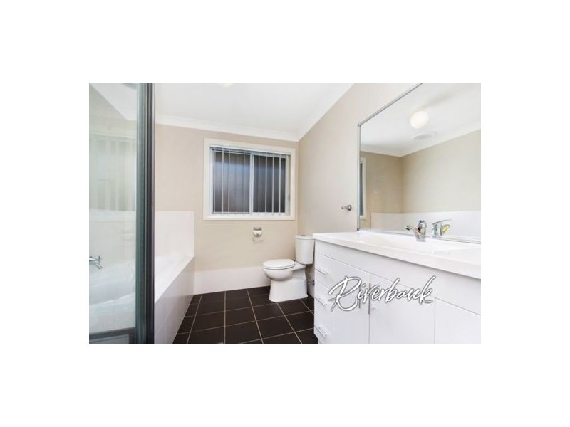 19 Stringybark Street, Ropes Crossing NSW 2760