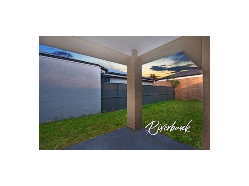 19 Stringybark Street, Ropes Crossing NSW 2760