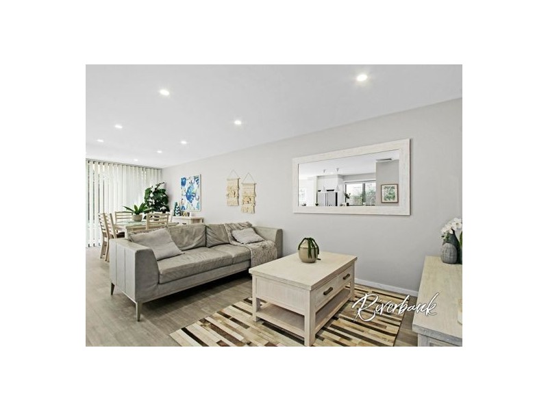 21 Burriang Way, Pemulwuy NSW 2145