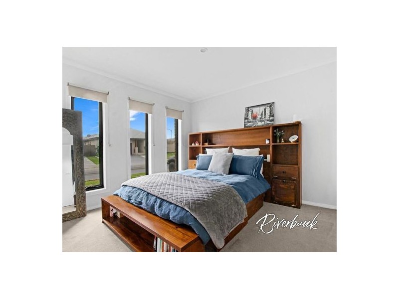 34 McGovern Street, Spring Farm NSW 2570