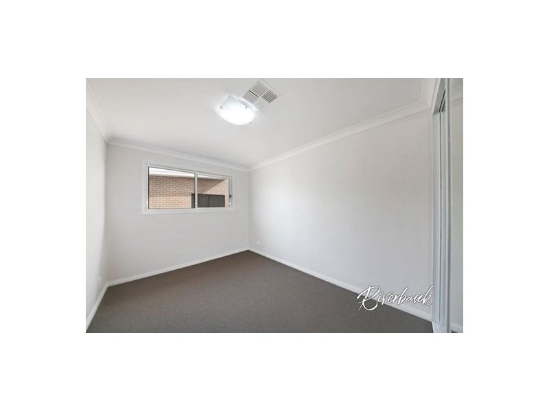 41 Tall Trees Dr, Glenmore Park NSW 2745